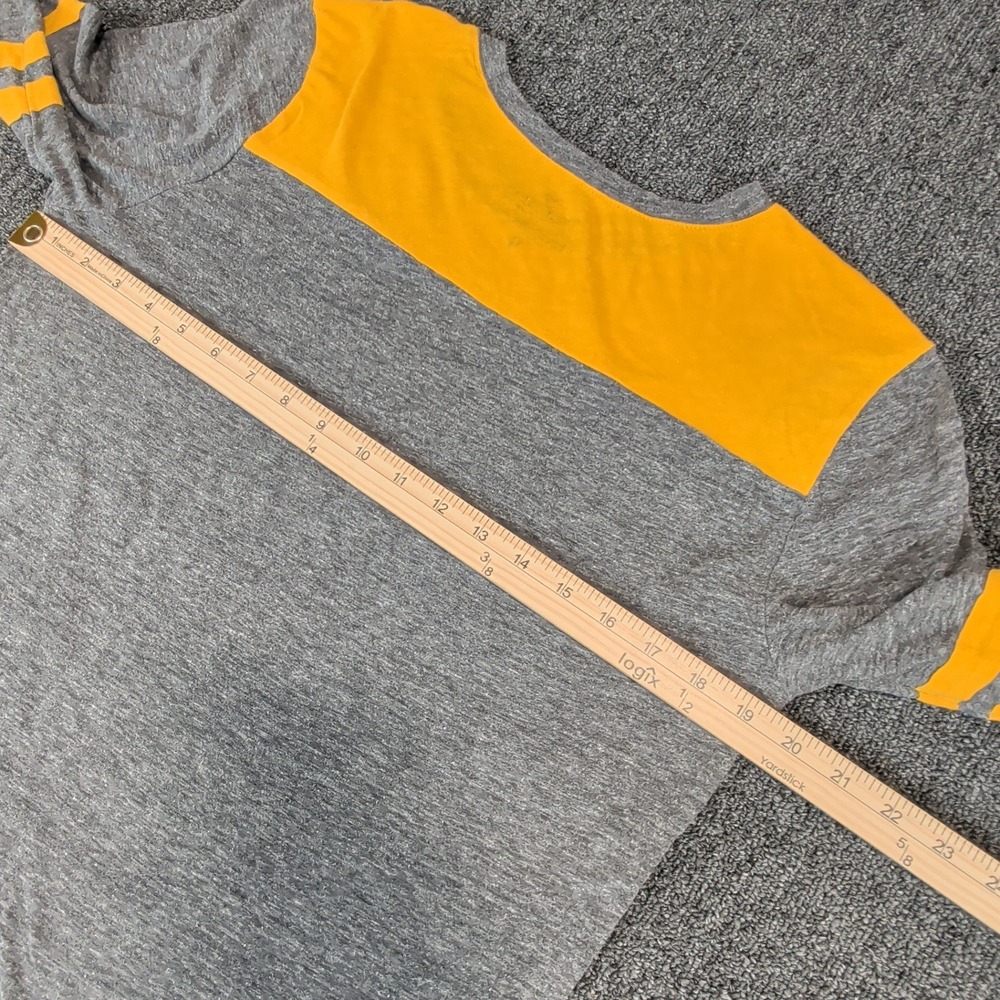 Lucky Brand Y2K Triumph Motorcycle Graphic Tee Mens Large Gray Yellow Stripe - Picture 6 of 7